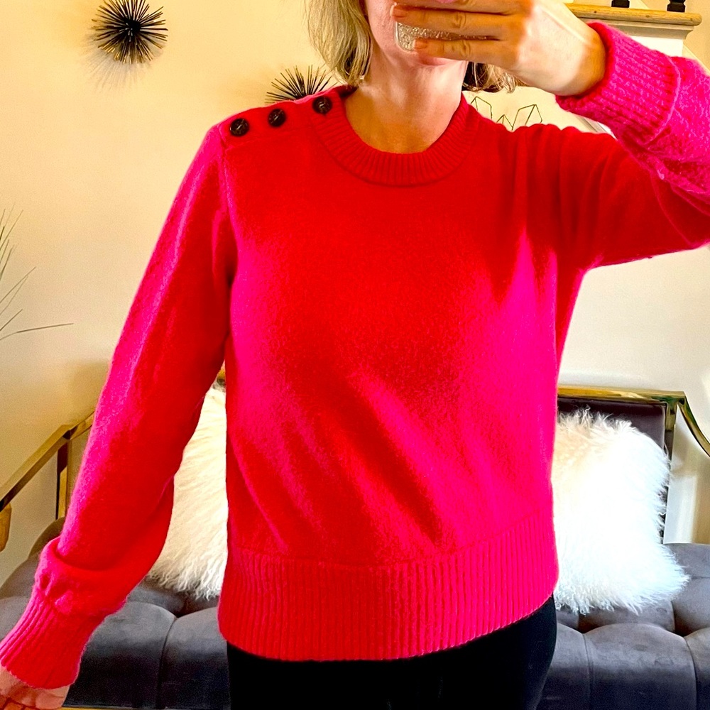 J Crew Womens Bright Pink Sweater With Tortoise Button Detail. Size Large